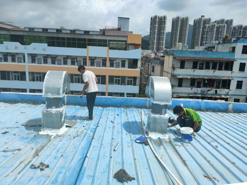 崇阳钢结构屋面涂料维修方法